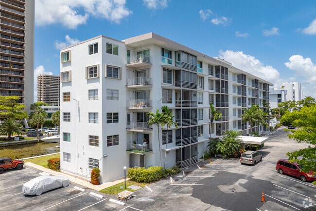 Photo - Bahia Vista Condominiums