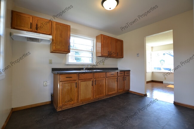 Photo - 521 Elmwood Ave
