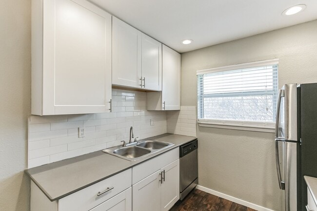 Photo - 6315 Richmond