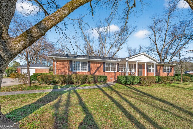 Photo - 741 East Ave