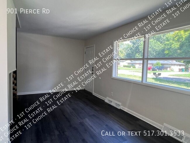 Photo - 901 Pierce Rd