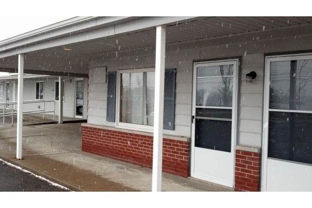 Photo - Lazy Lake Apartments