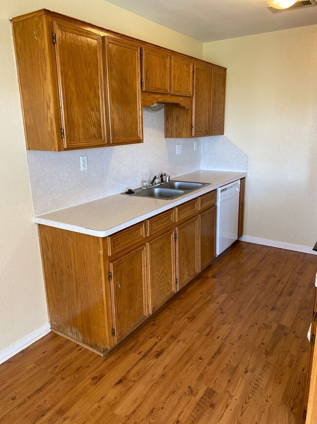 Photo - Cute 2 bedroom!