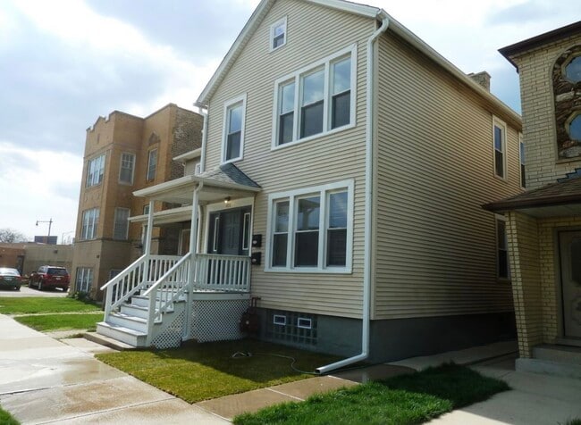 Building Photo - 4816 N Kilpatrick Ave Unit 1