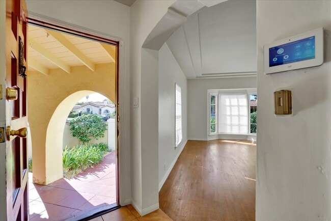 Photo - 3800 Roxton Ave
