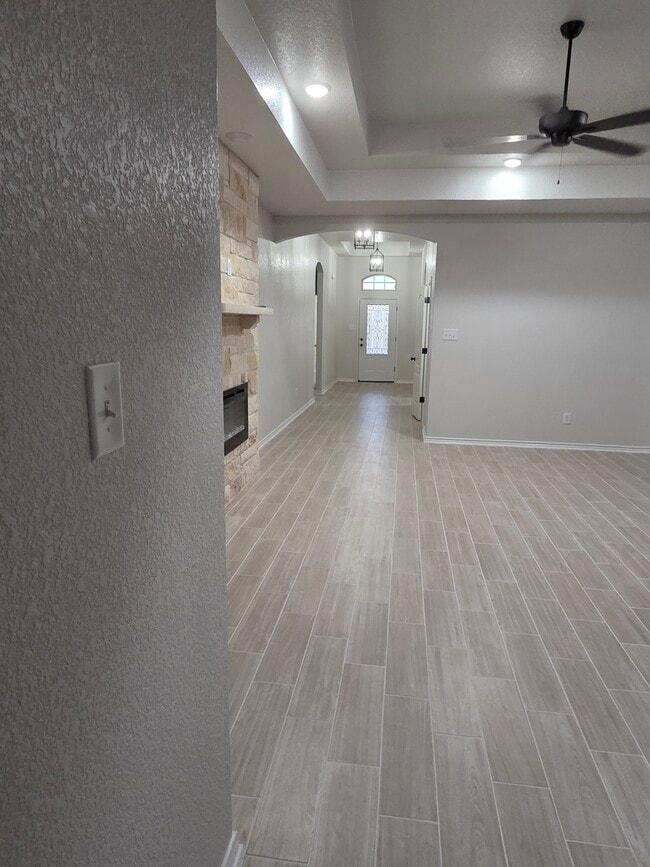 Photo - 519 Tooter St