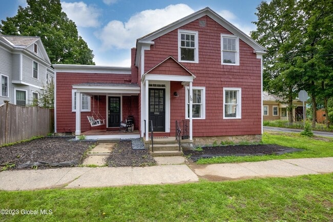 Building Photo - 10 Marion Pl