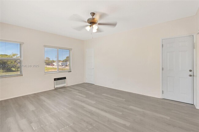 Photo - 711 SW 21st Ave Unit 715