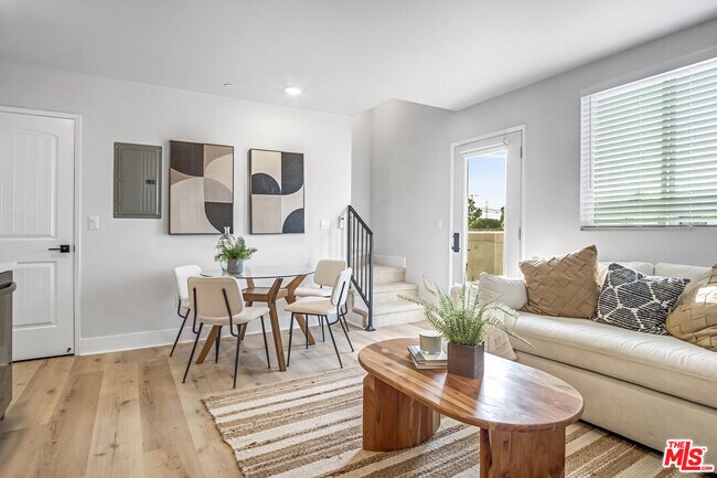 Photo - 10035 S Western Ave Unit 3