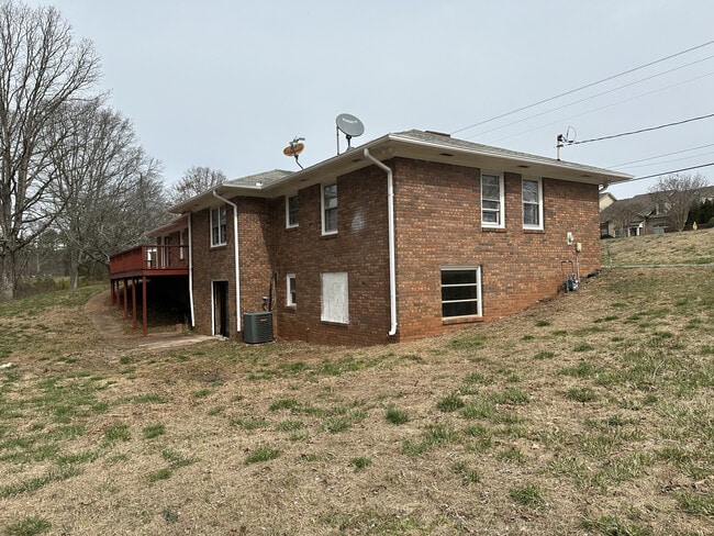 Photo - 4225 McGinnis Ferry Rd