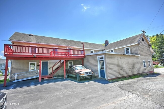 Photo - 607 Church St