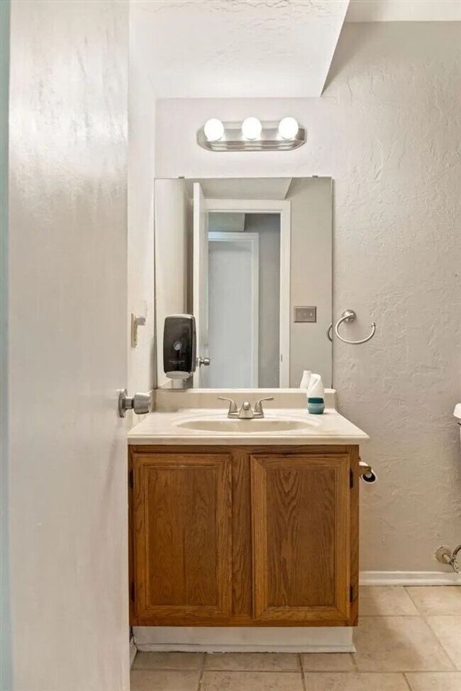 Photo - 4013 SW Sunflower Ln