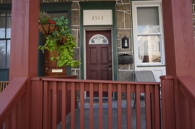 3513 Bowman St Unit 2