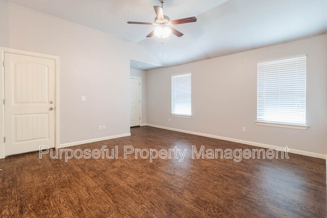 4329 Edinburg Way