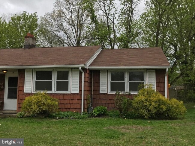 Building Photo - 129 Lemmon Ave