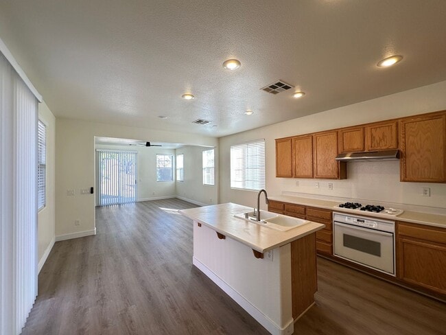 Photo - ASBURY PARK UNIT #1 IN SUMMERLIN