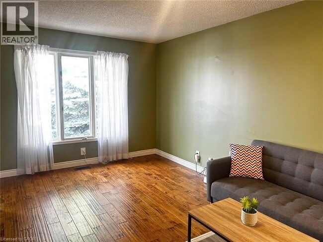 Photo - 254 Camille Crescent