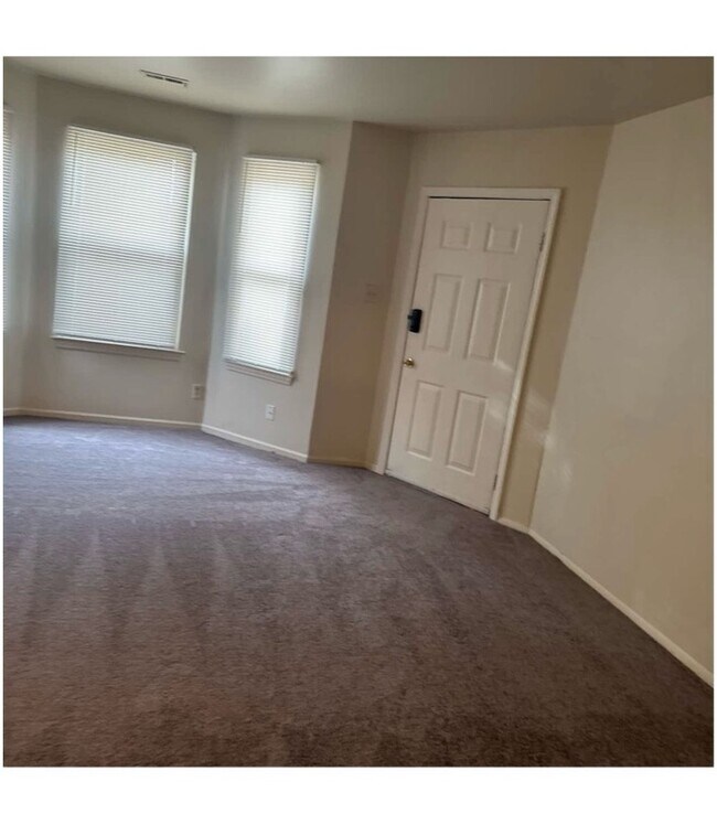 Photo - 13 Hamlet Ct