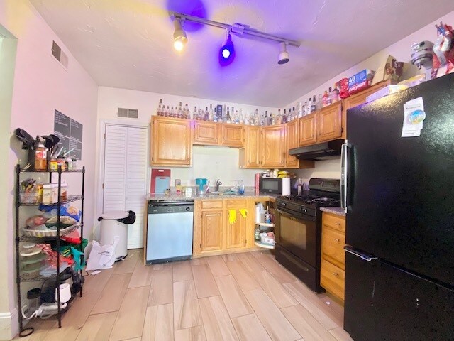 Photo - 880 Huntington Ave Unit 2