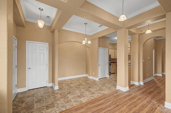 542 S 72nd Ave