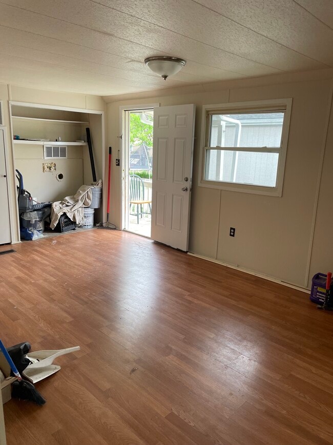 Photo - 404 Cherry St