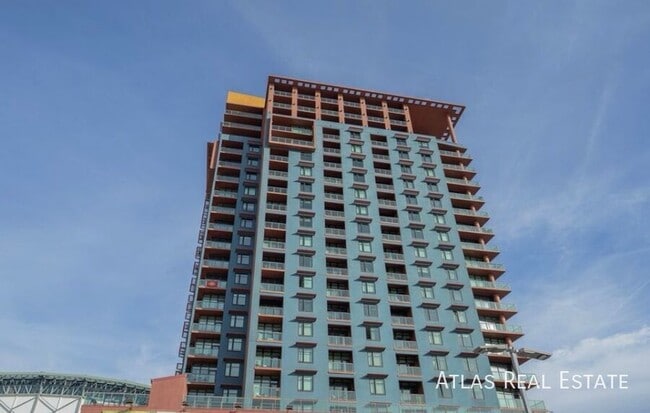 Building Photo - 310 S 4th St Rental