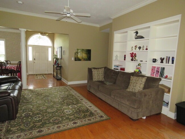 Photo - 8113 Glenmore Dr