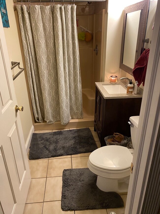 Bath w/new vanity - 202 7th St Unit #202