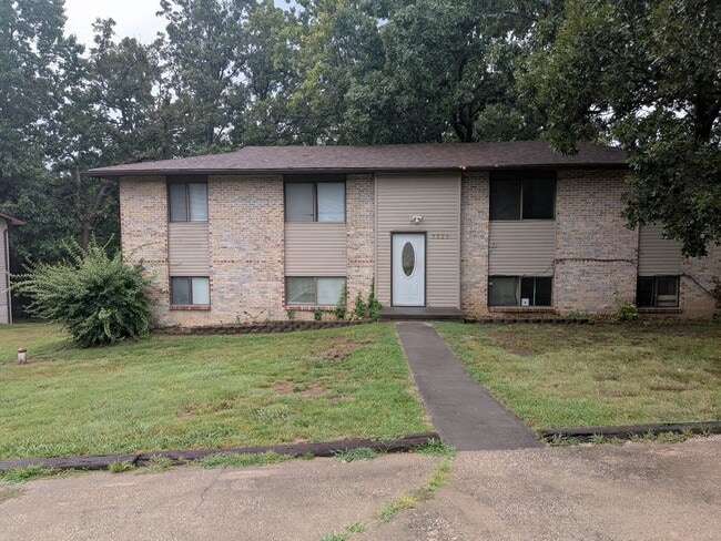 Building Photo - 3229 Cassidy Rd Unit D
