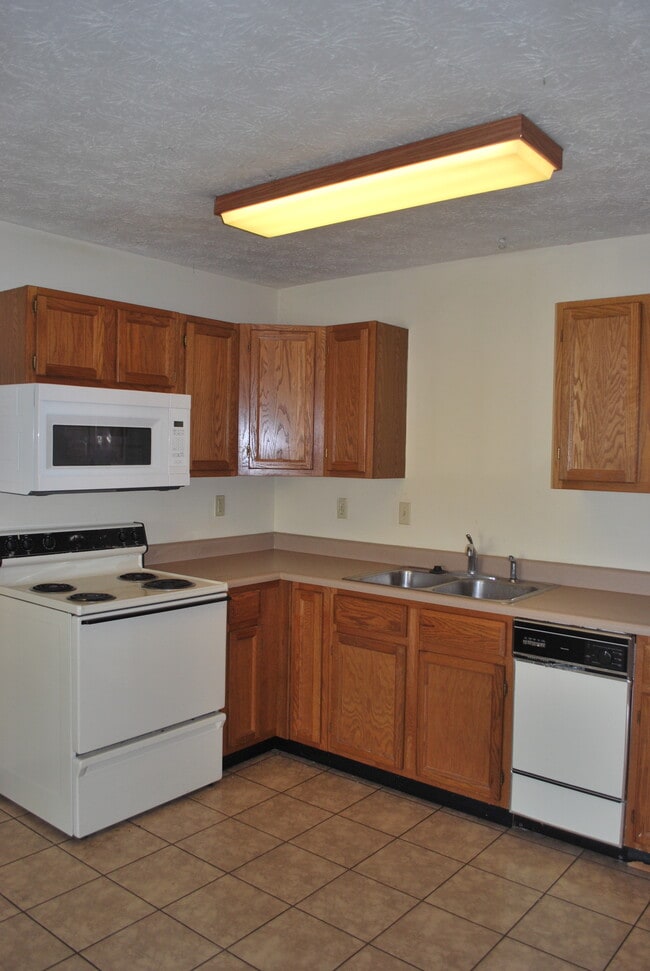 Photo - 176 Littleton St, Apt 6 Unit 6