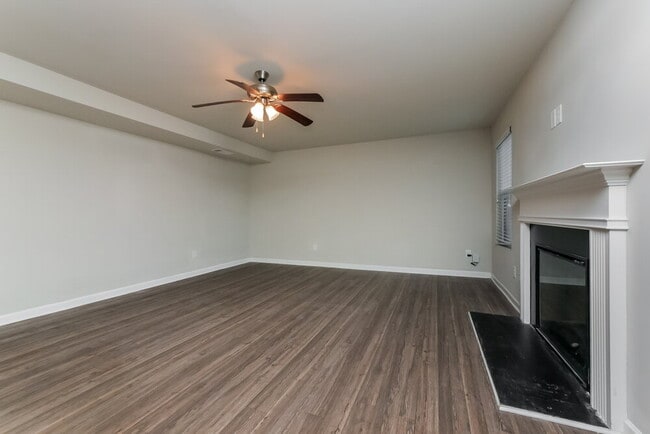 Photo - 405 Invector Ct