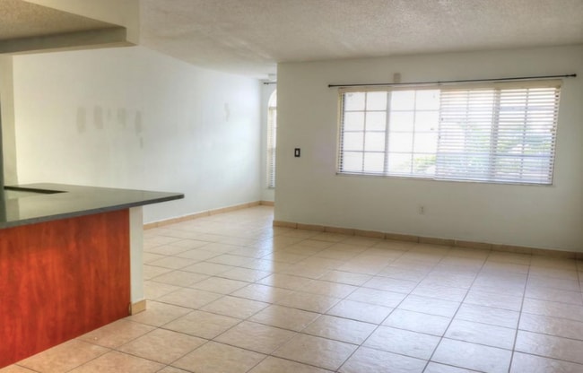 6866 NW 166th Ter