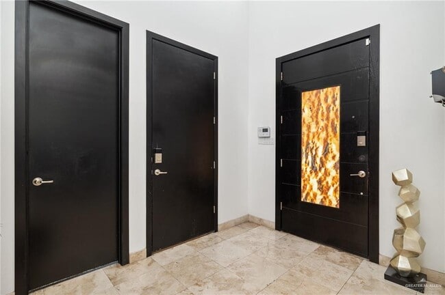 Photo - 21 Sycamore Ave