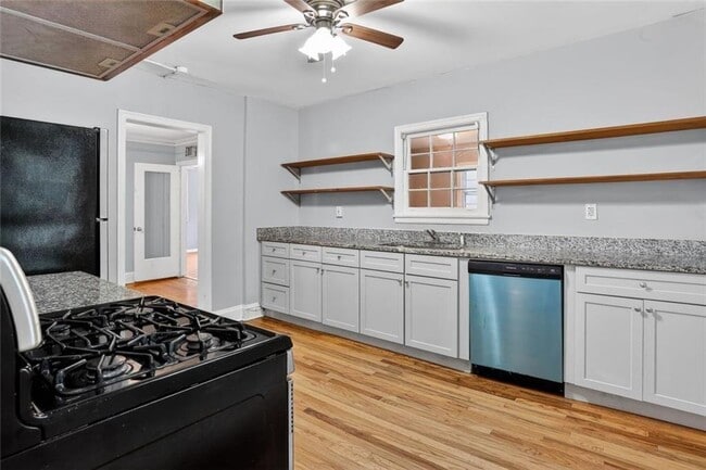 Photo - 2728 Winburn Terrace