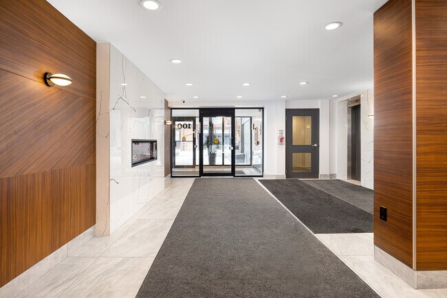 Photo - 100 Gloucester Street