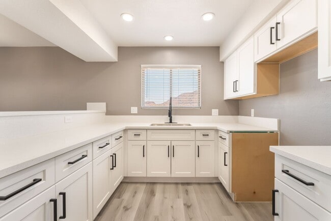 Photo - 5689 E Lake Mead Blvd Unit 5689 E Lake Mead Blvd #3