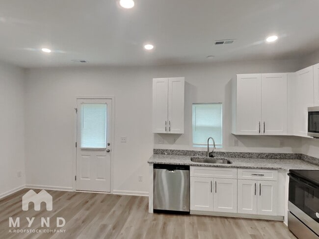 Photo - 702 W Virginia Ave