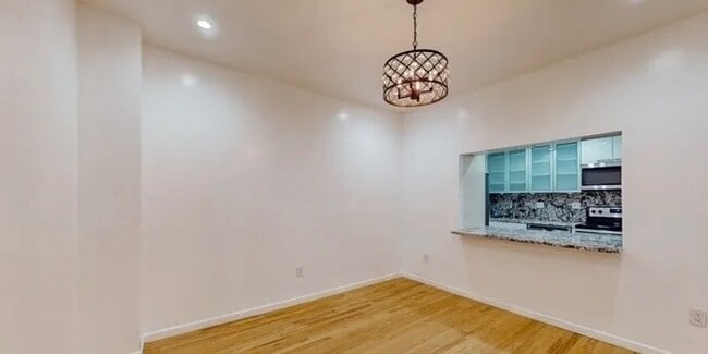 Photo - 61 Bronx River Rd