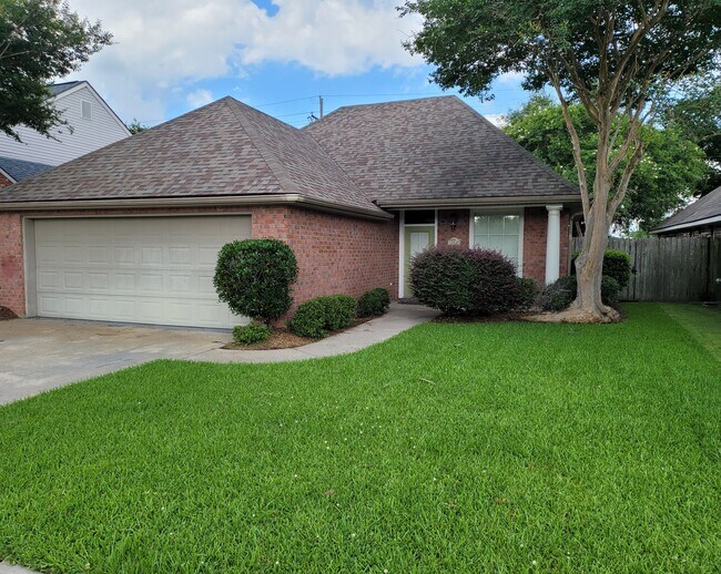 Photo - 201 Bryan St