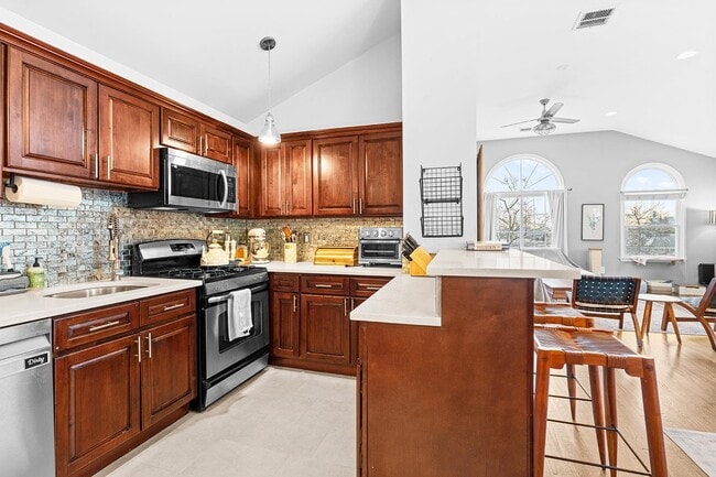 Photo - 359 Webster Ave Unit 2