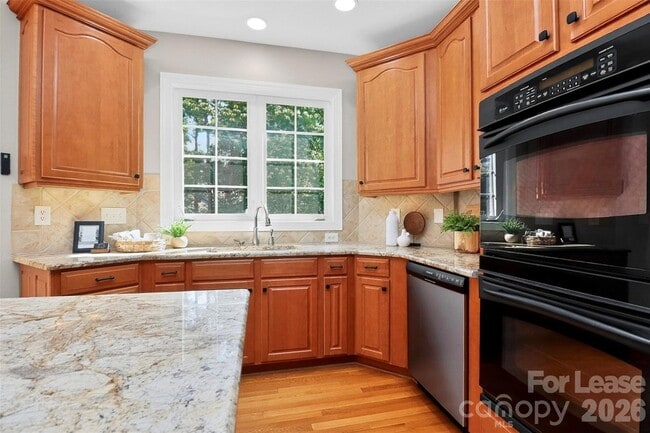Photo - 2307 Keara Way
