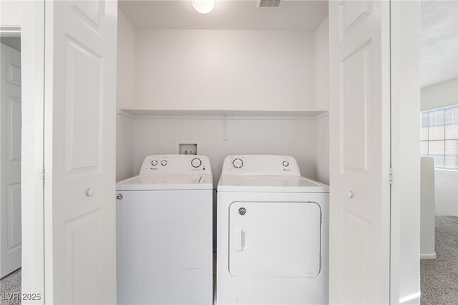 Photo - 5941 Crumbling Ridge St