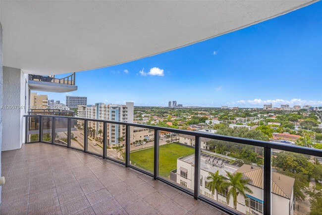 Building Photo - 2301 SW 27th Ave Unit 1102