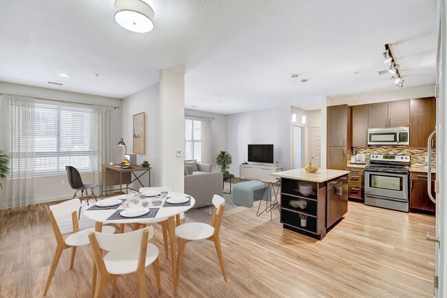 Building Photo - The View at Golden Ridge