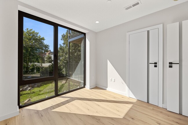 Photo - 141 N St Condo