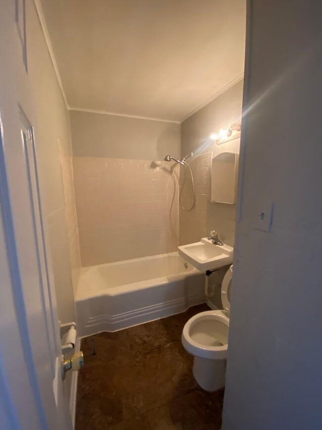 4bdrm 1bath Home in Millington - 4bdrm 1bath Home in Millington