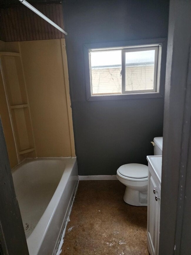 Photo - 1780 Superior St