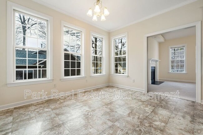 Photo - 304 Chatham Forest Dr