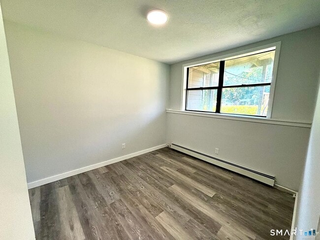 39 Elliott St E Unit B