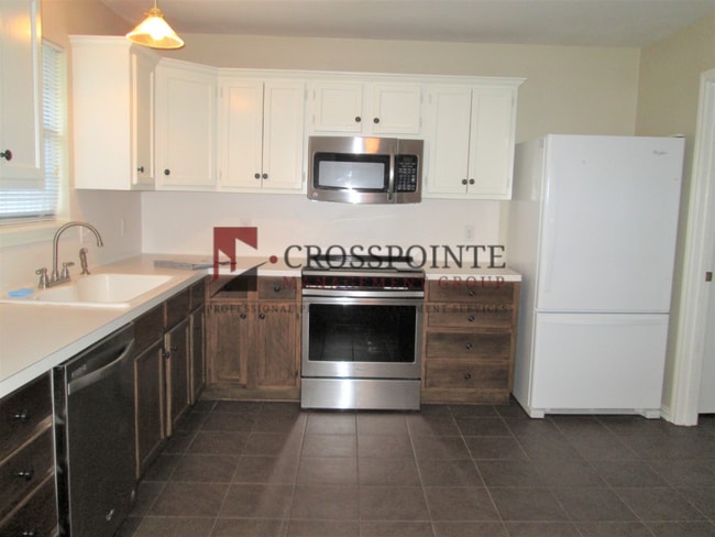 Photo - Spacious 3 bedroom 2 bath home in Tyler! Coming soon!